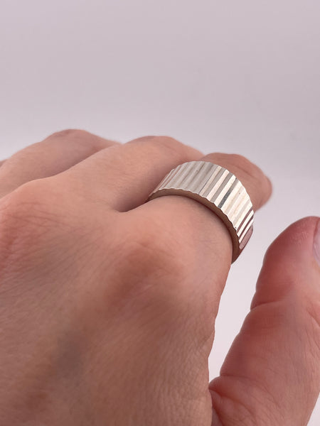 size 9.25 sterling silver stoneless textured ridge ring