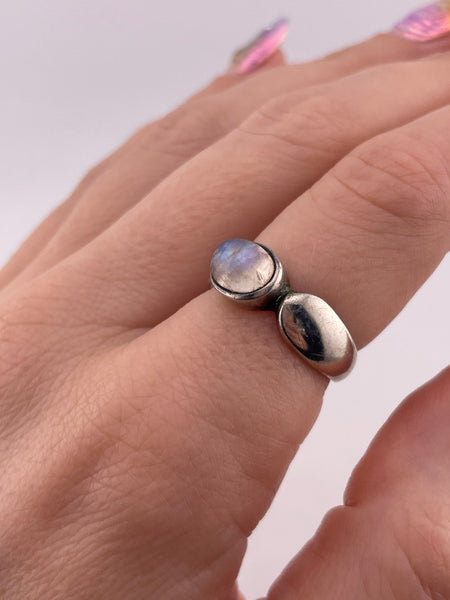 size 7.5 sterling silver rainbow moonstone ring ***Cracked Band***