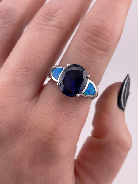 size 7.5 sterling silver faceted blue glass synthetic opal ring