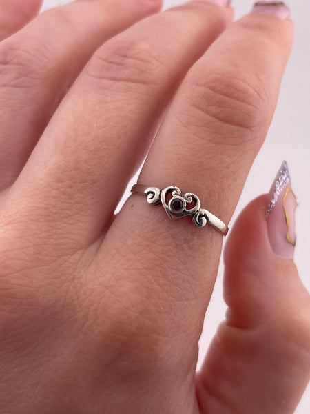 size 8.25 sterling silver faceted garnet heart ring