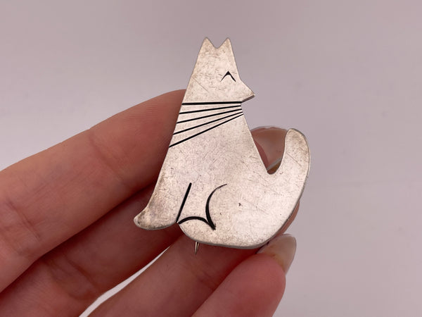 sterling silver howling coyote wolf brooch pin