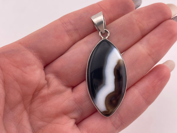 sterling silver agate pendant