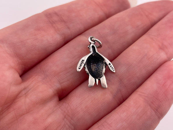 sterling silver small sea turtle pendant