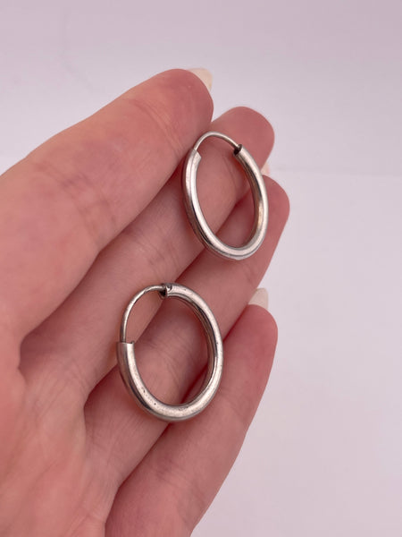 sterling silver 7/8" basic hoop earrings