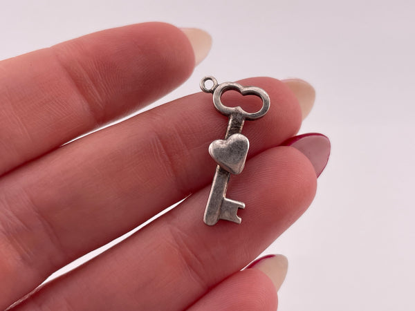 sterling silver heart & key pendant