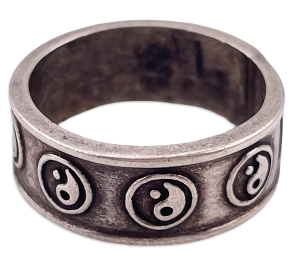 size 5.25 sterling silver yin-yang band ring