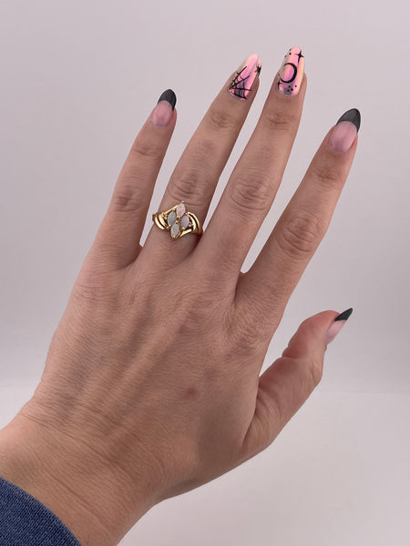 size 7.25 14k yellow gold opal & diamond ring