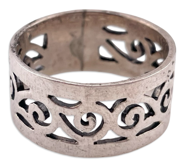 size 7 sterling silver cut-out design band ring