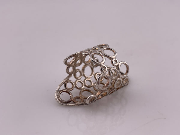 size 5.75 sterling silver stoneless circle pattern ring