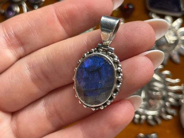 sterling silver faceted labradorite pendant
