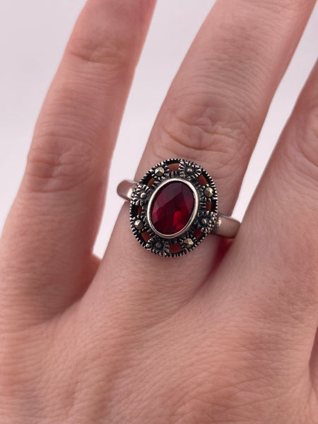size 8 sterling silver faceted red glass marcasite ring