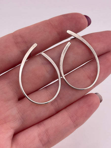 sterling silver stoneless curved post earrings