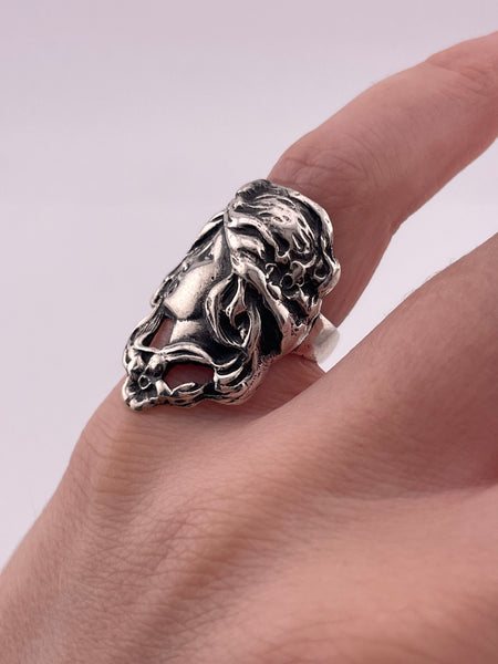 size 5 sterling silver Art Nouveau style face profile ring