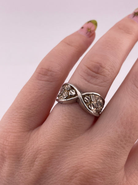 size 7.25 sterling silver stoneless nugget style ring
