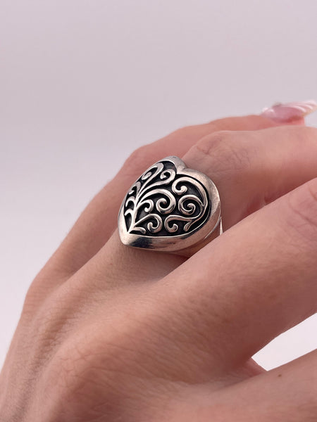 size 7.25 sterling silver heart scroll ring