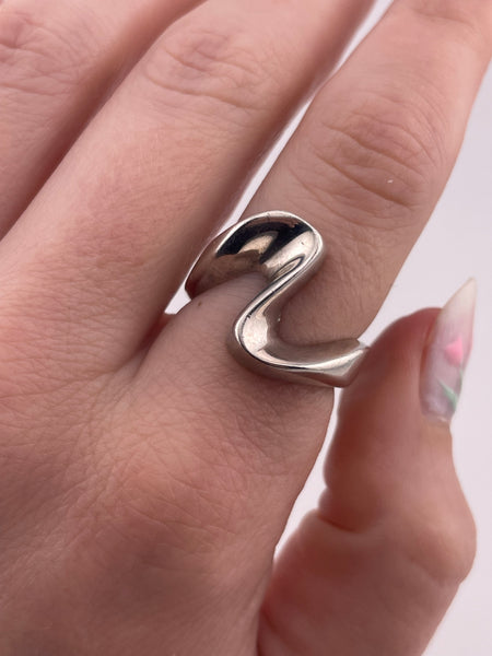 size 7 sterling silver Mexican stoneless squiggle ring