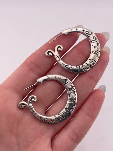 sterling silver detailed hoop earrings
