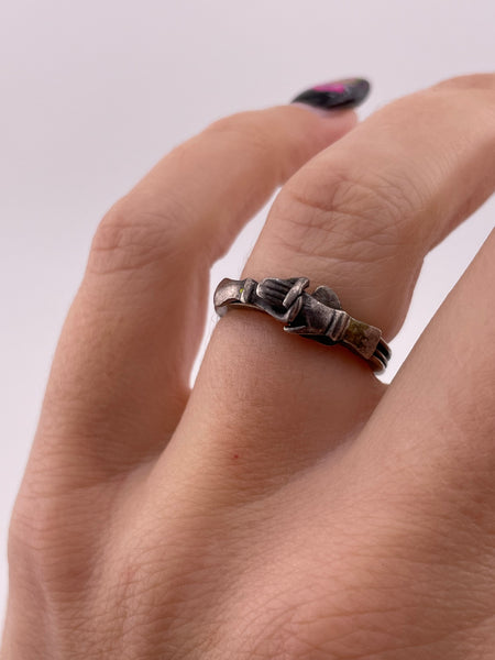 size 5.75 sterling silver fede gimmel clasped hands ring