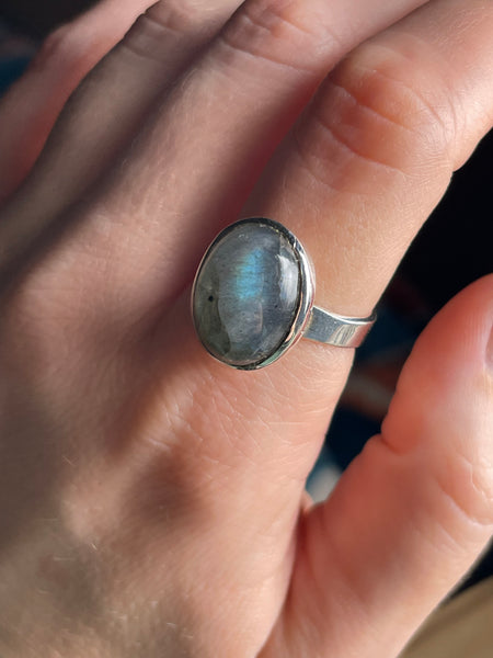 size 9.25 sterling silver oval labradorite ring
