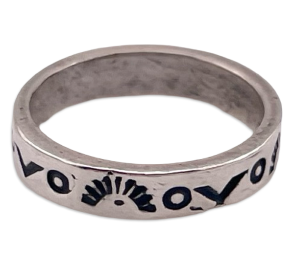 size 1.5 sterling silver Carolyn Pollack stamped midi band ring