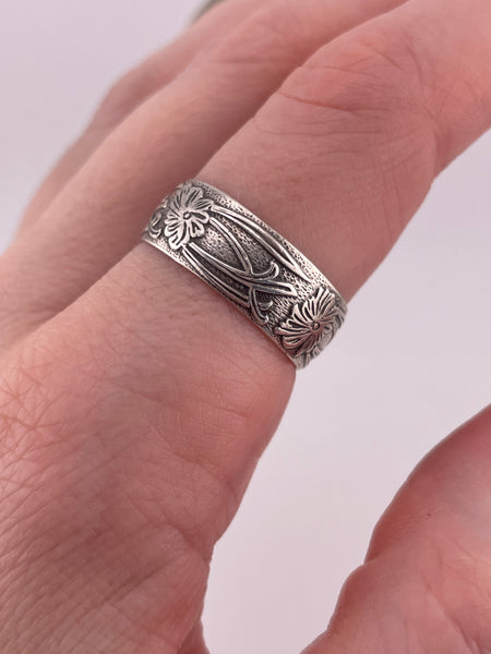 size 8.75 sterling silver gold plated floral band ring