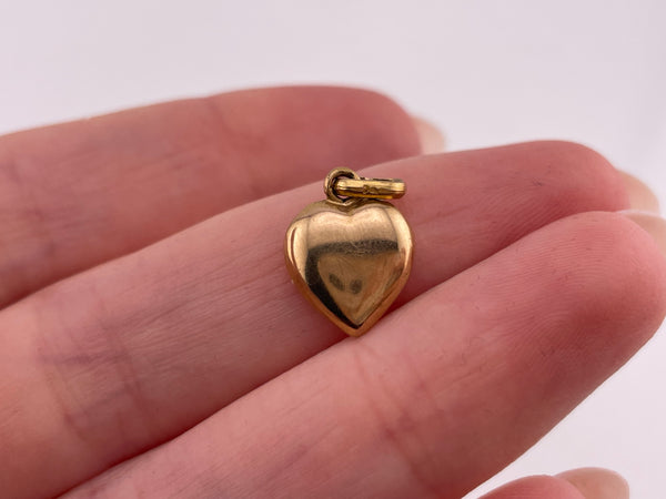 18k yellow puffy heart pendant