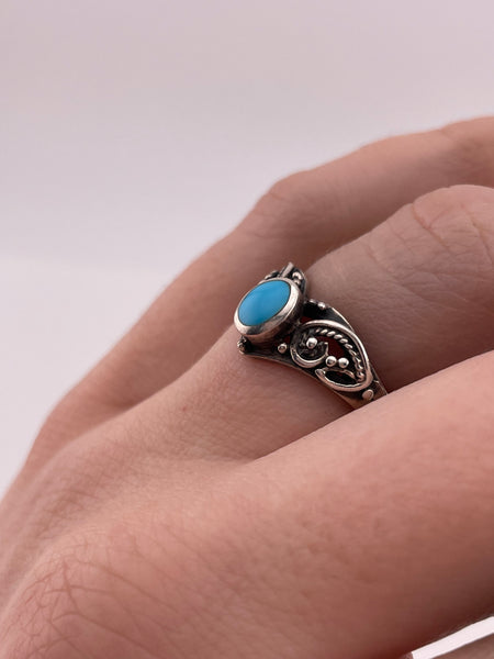 size 5.75 sterling silver synthetic turquoise ring