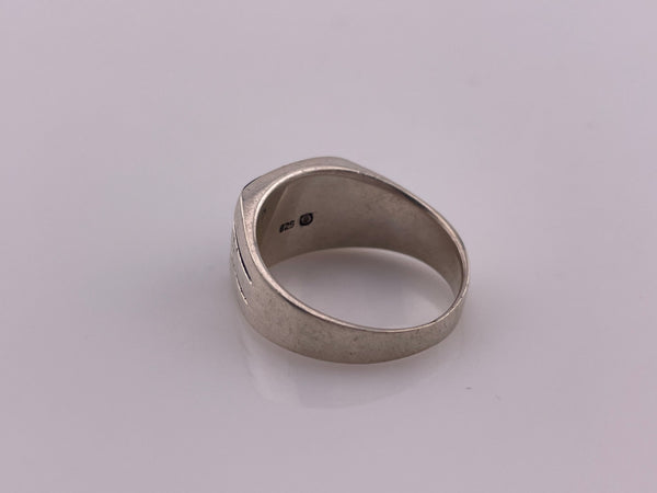 size 10.75 sterling silver black red stripe resin ring