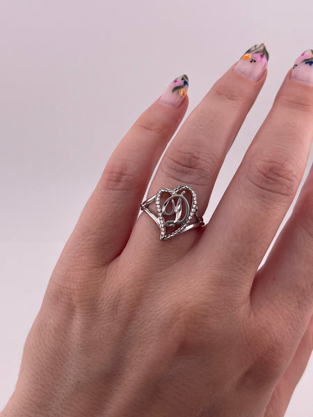 size 7 open band sterling silver 'D' initial heart ring