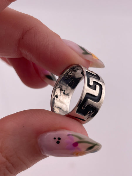 size 5.25 sterling silver Mexican meander band ring