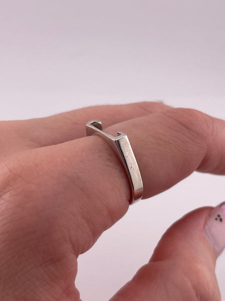 size 8 sterling silver 'C' sideways initial ring