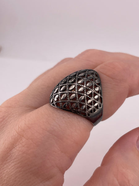 size 7.75 sterling silver stoneless cut-out ring