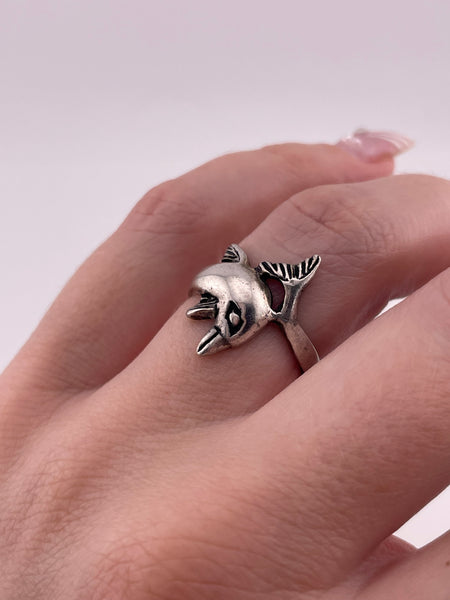 size 7 sterling silver dolphin ring