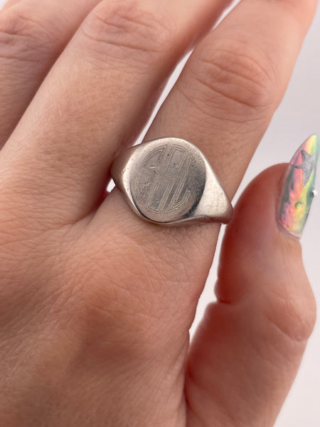 size 10.75 sterling silver 'SSL' initials ring