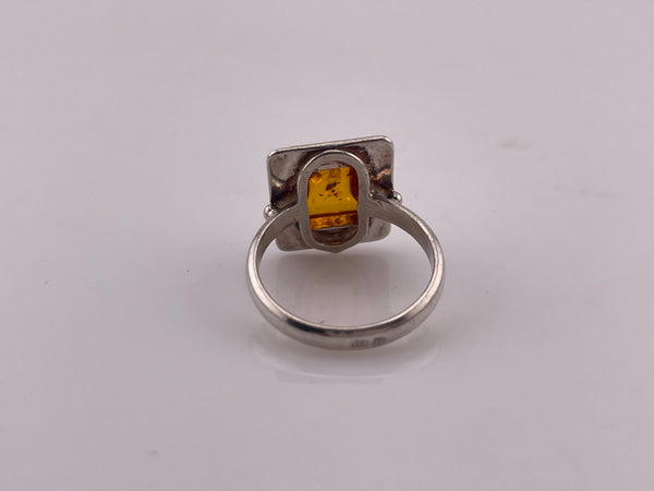 size 7.25 sterling silver rectangle shaped amber ring