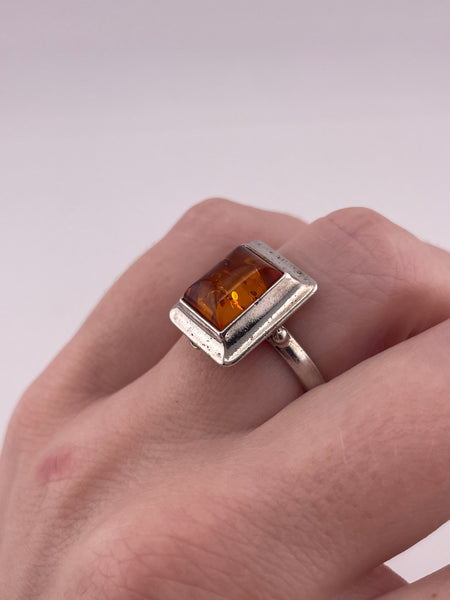 size 7.25 sterling silver rectangle shaped amber ring