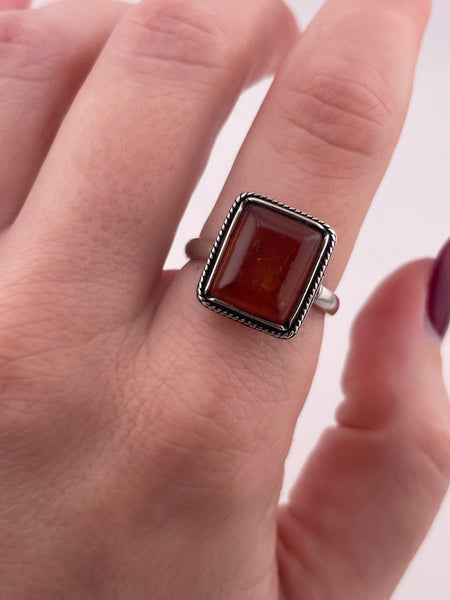 size 8.5 sterling silver rectangle shaped amber rope border ring ***AS IS***
