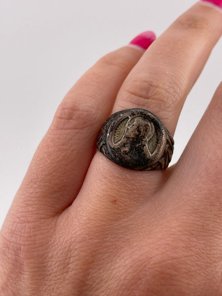 size 6.25 sterling silver very worn religious Jesus ring **AS IS**