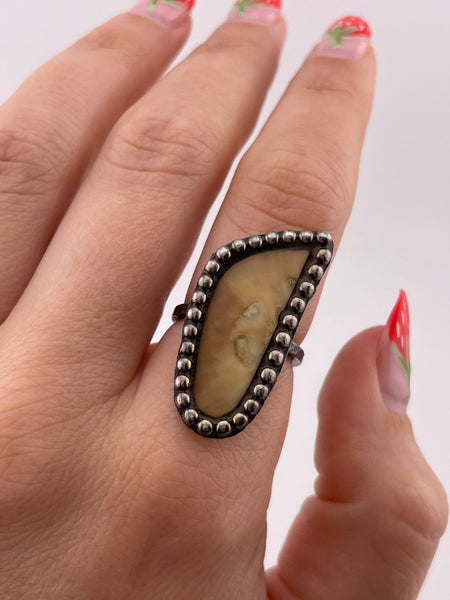 size 6.75 sterling silver off white stone ring