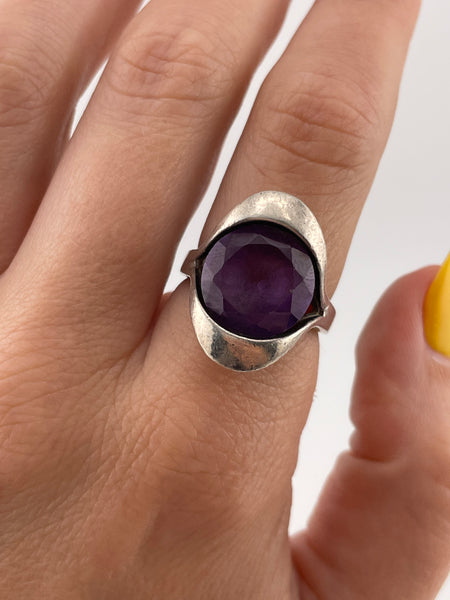 size 7.5 sterling silver faceted alexandrite color changing glass ring