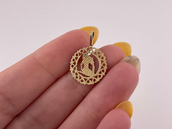14k gold Aquarius zodiac charm pendant