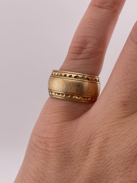 size 6.25 14k chunky wide gold band ring