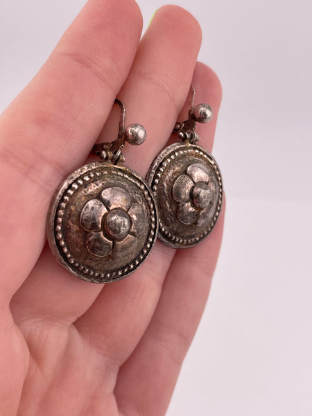 sterling silver stoneless flower dangle earrings