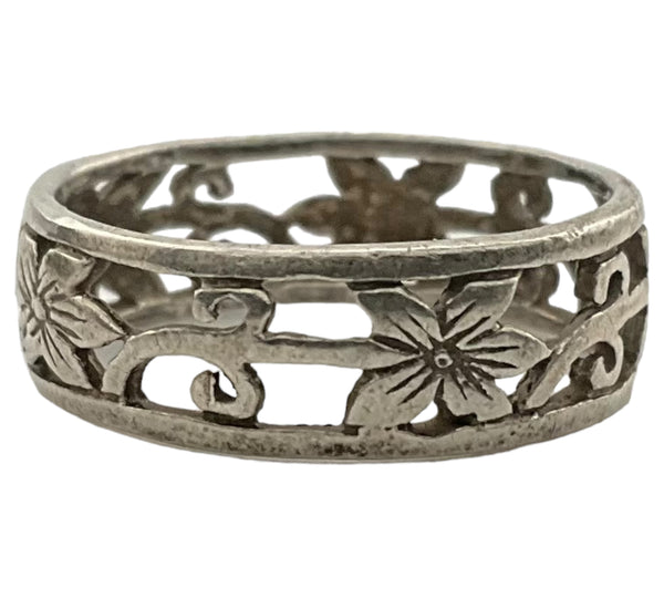 size 8.5 sterling silver flower cut-out band ring