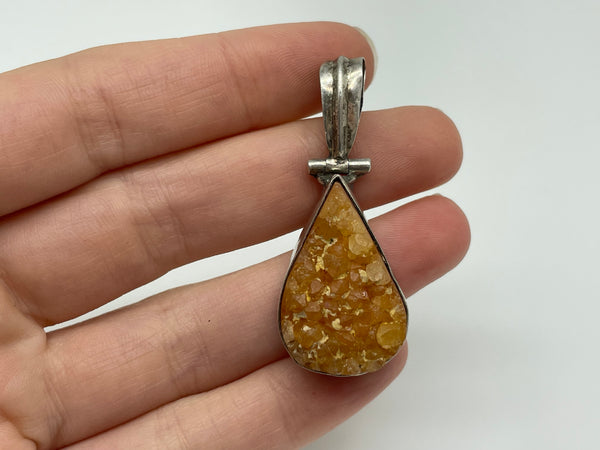 sterling silver raw sunstone(?) pendant **AS IS**