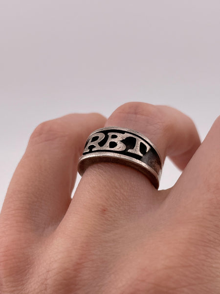 size 6.5 sterling silver 'RBT' initials ring