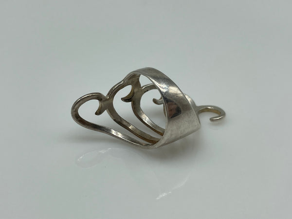 size 6 sterling silver stoneless cut-out design ring